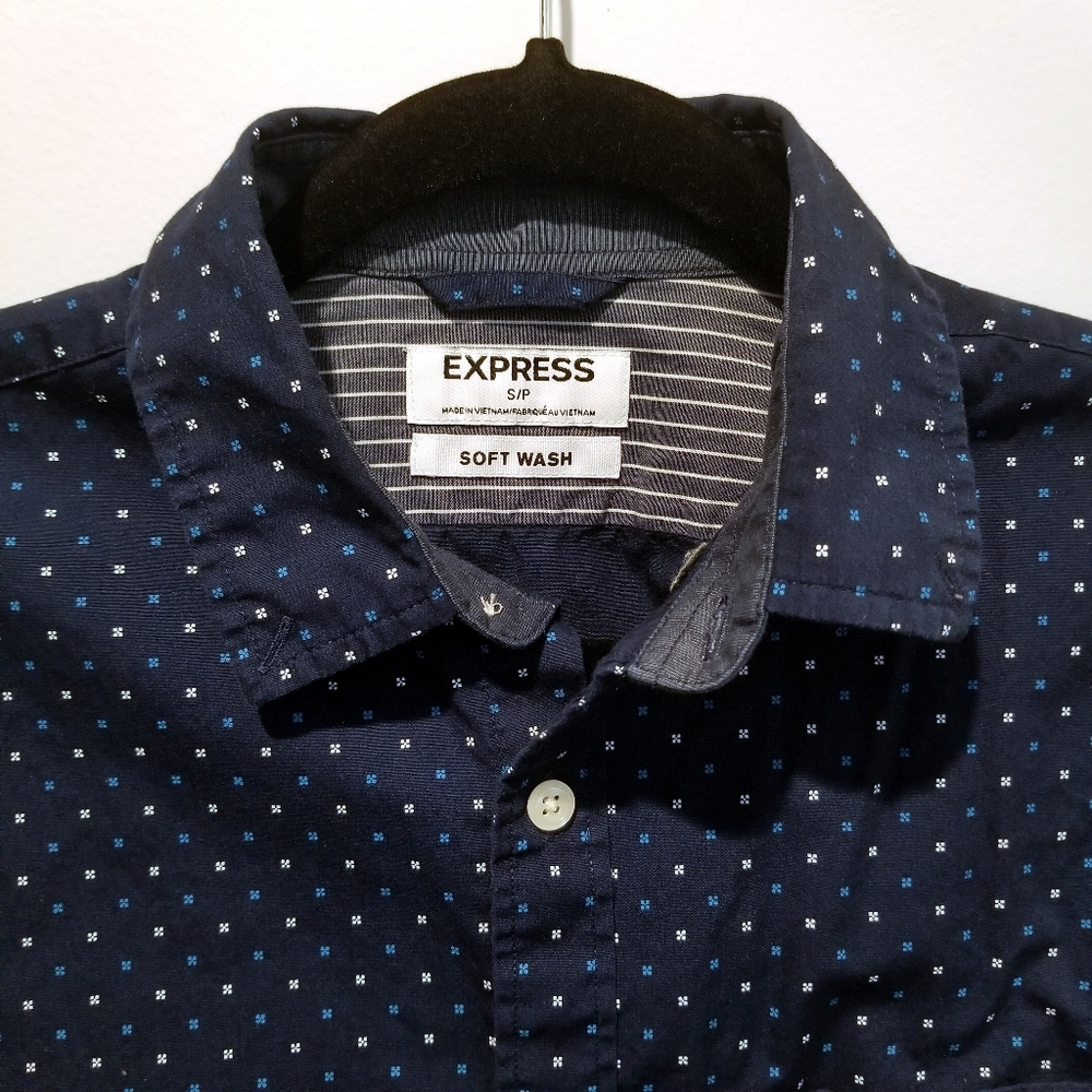 EXPRESS Soft Wash Casual Button Down Shirt